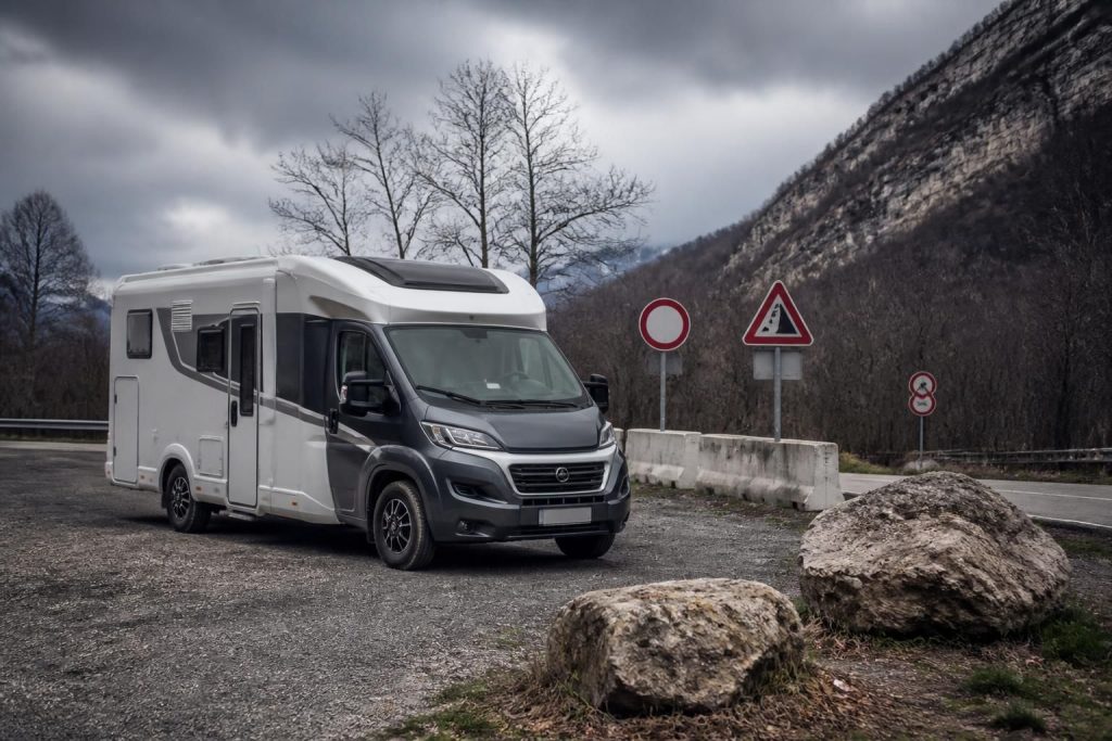 découvrez quels pays européens éviter en camping-car et obtenez des conseils pratiques pour un voyage en toute sérénité et sans soucis.