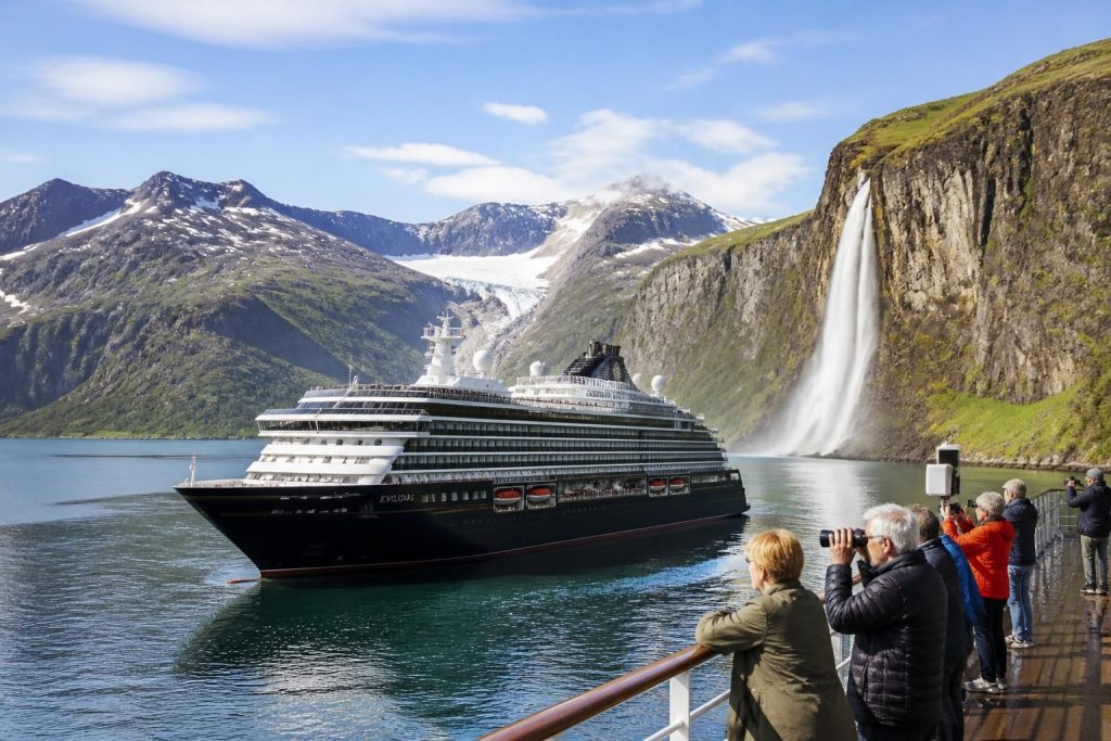 découvrez nos itinéraires et conseils pour profiter pleinement d'une croisière en islande, entre paysages spectaculaires et aventure inoubliable.